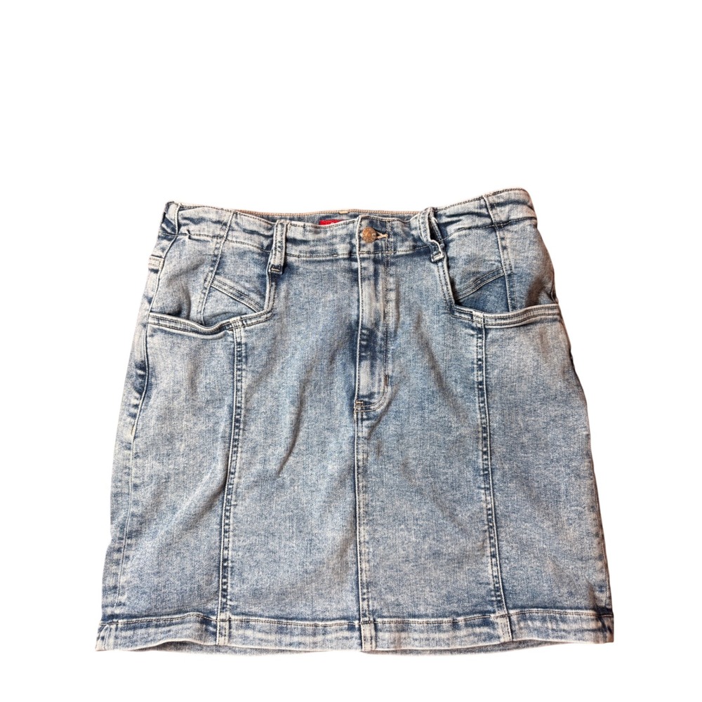 GUESS Los Angeles Light Wash Denim Mini Skirt Size 31 Y2K